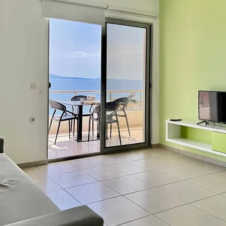 Spring Sea View Apartment *