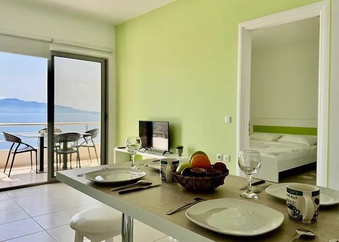 Spring Sea View Apartament